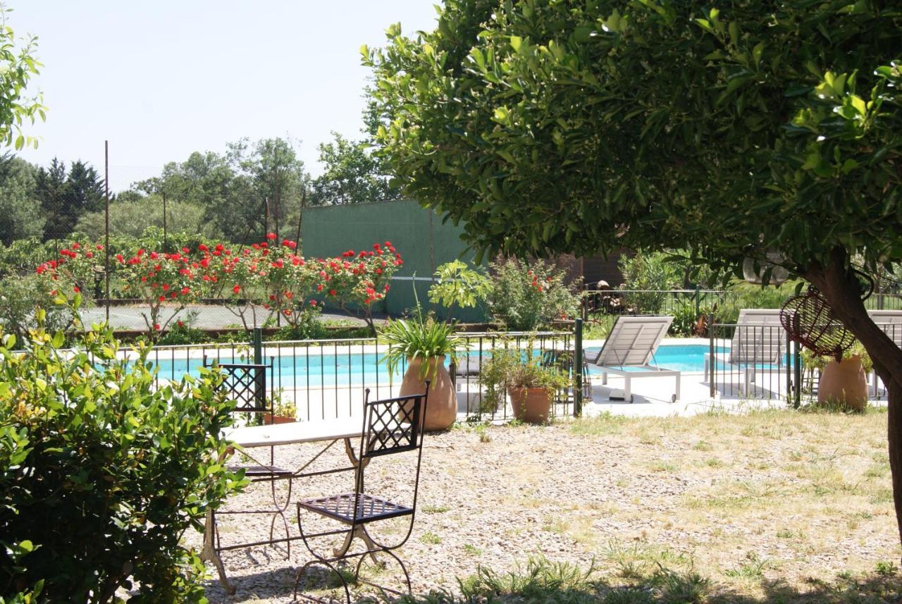 Le Bourguet Bed & Breakfast Sollies Pont Luaran gambar