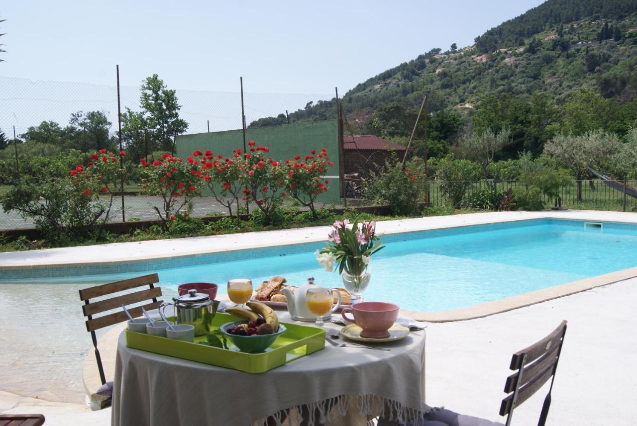 Le Bourguet Bed & Breakfast Sollies Pont Luaran gambar