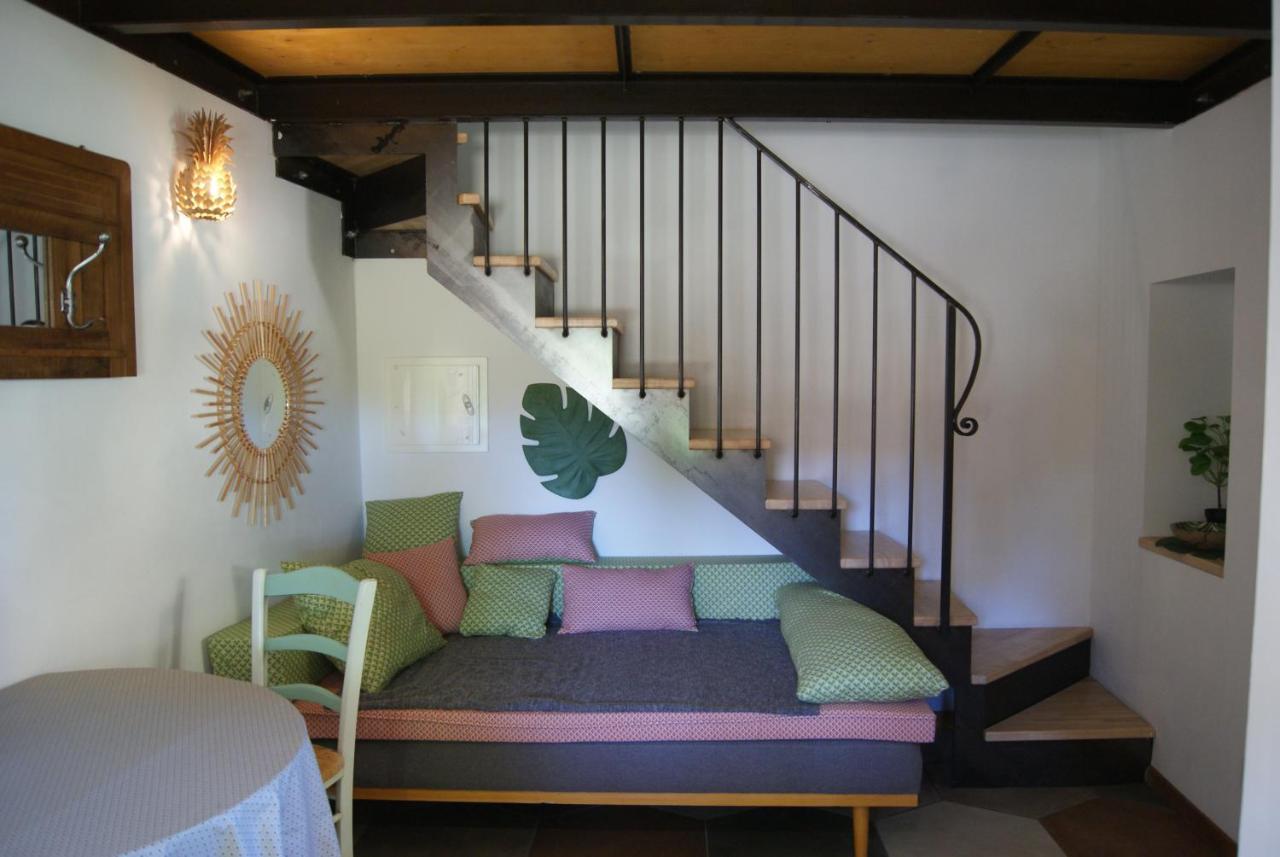 Le Bourguet Bed & Breakfast Sollies Pont Luaran gambar