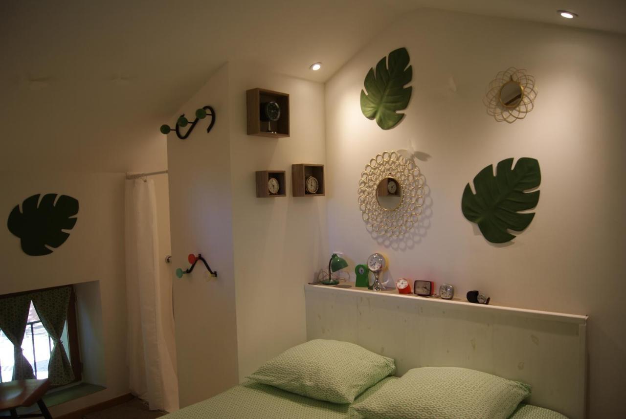 Le Bourguet Bed & Breakfast Sollies Pont Luaran gambar
