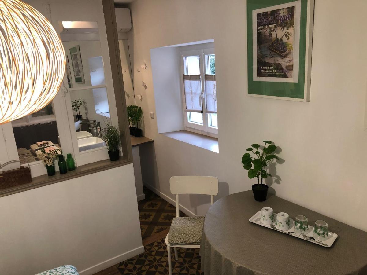 Le Bourguet Bed & Breakfast Sollies Pont Luaran gambar