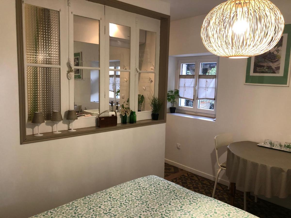 Le Bourguet Bed & Breakfast Sollies Pont Luaran gambar