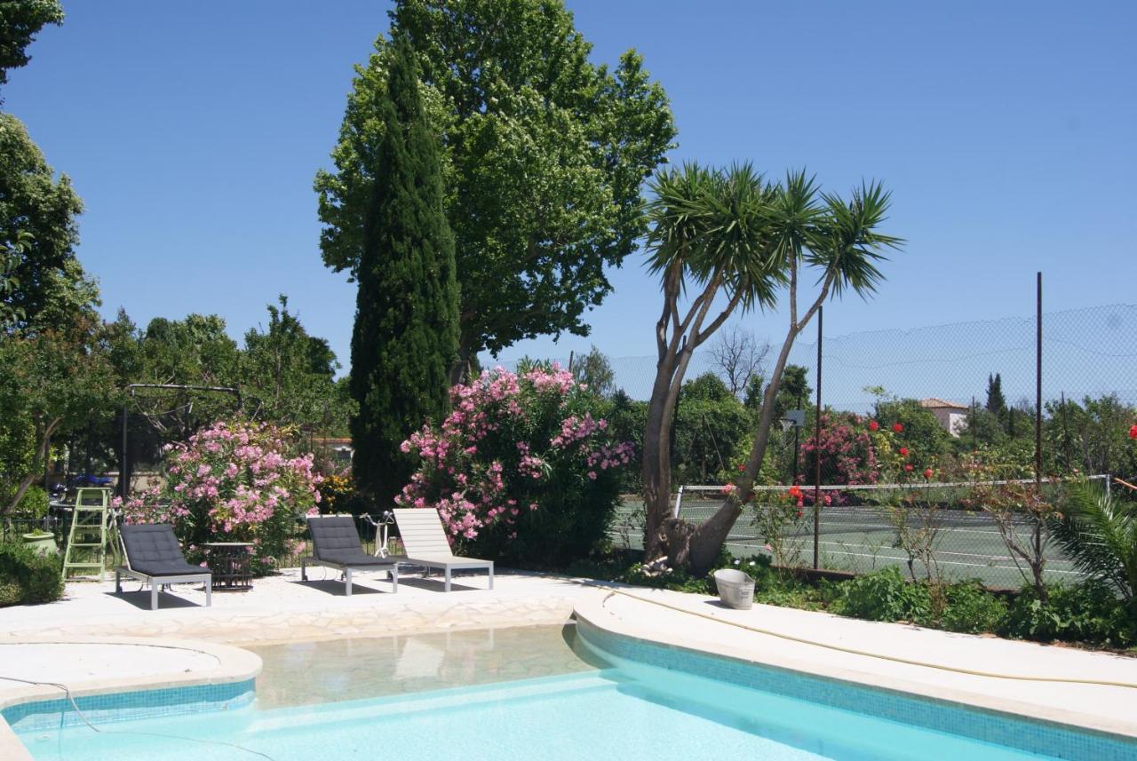 Le Bourguet Bed & Breakfast Sollies Pont Luaran gambar