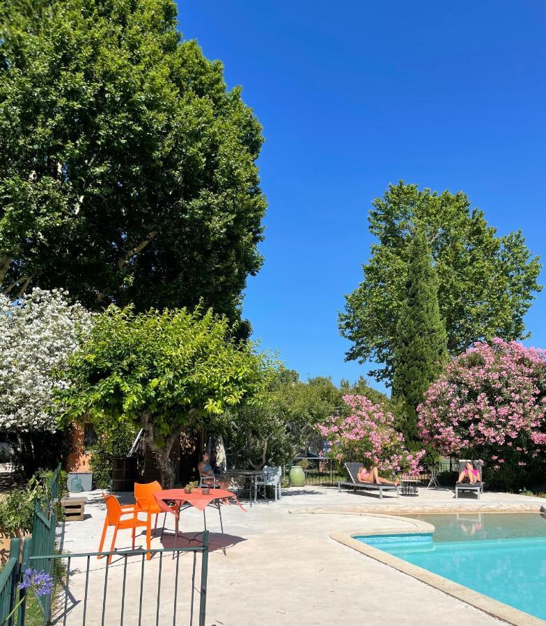 Le Bourguet Bed & Breakfast Sollies Pont Luaran gambar