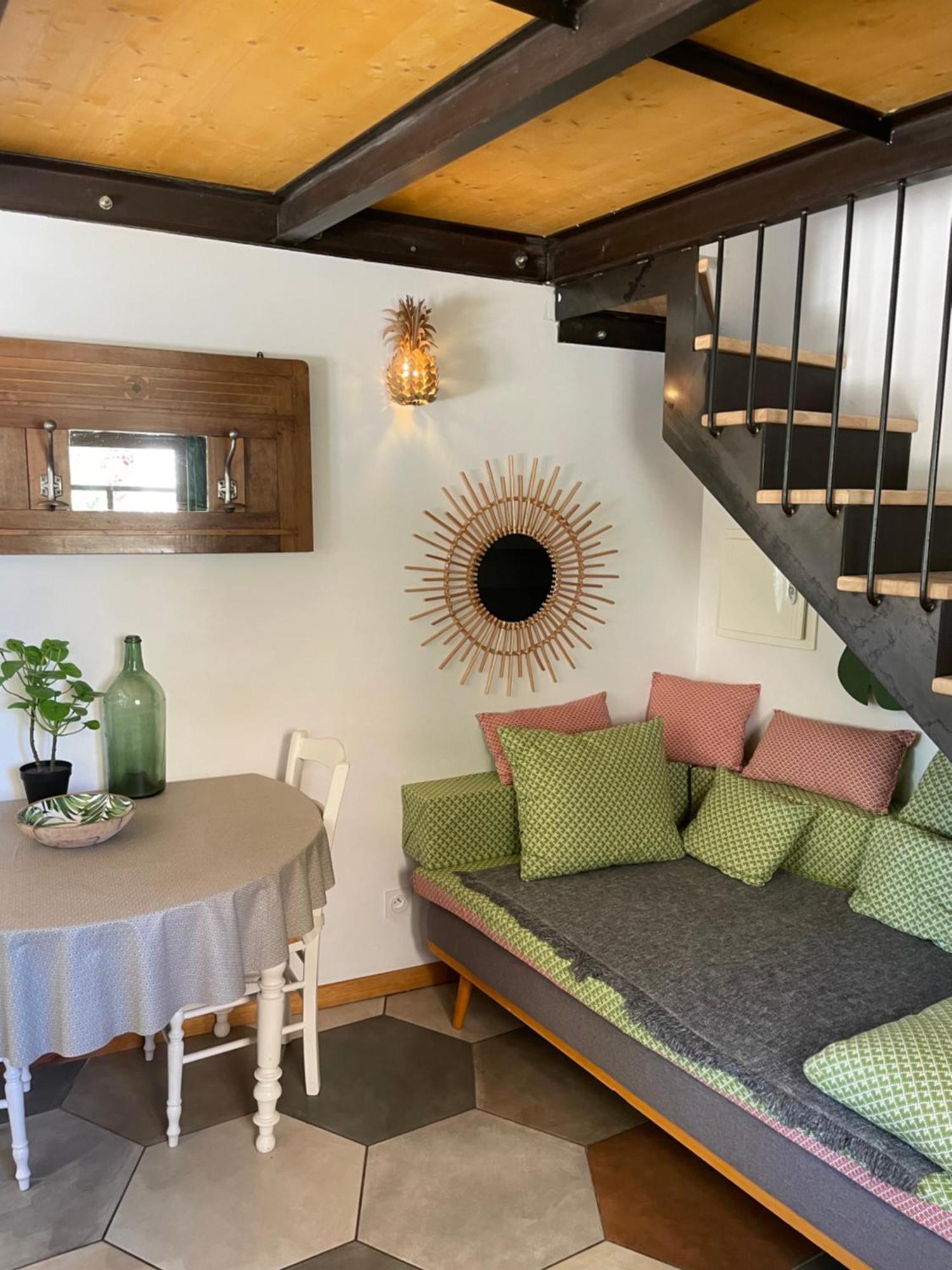 Le Bourguet Bed & Breakfast Sollies Pont Luaran gambar